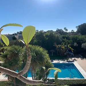 https://sotogrande-duplex-114-m2-garden-pool-view.es-andalucia.com